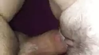 مراهقة ممتلئة بيلا بيلز تنضم إلى كيشا جراي لممارسة الجنس بقوة مع ميلف راغبة