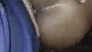 حلق محشو بعمق: ميلف سمراء تبلع قضيباً صلباً