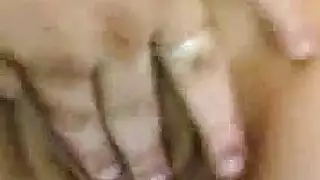 مصري مع خليةه