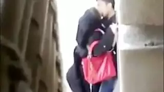 الود الشقي يزنق حبيبه علي الوقف