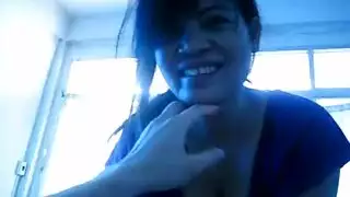 ملكة الاستمناء تمص عمودي نهاية متفجرة بقذف إباحي