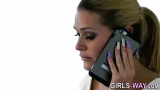 مص سماوي يؤدي إلى جنس إباحي مكثف بالجوارب