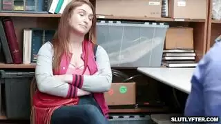 هالي مانسون تمارس الجنس العنيف في الفصل مع مدرس صارم