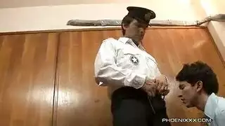 أنمي إكس إكس إكس: مخلوق وحشي يتمتع بفتاة مراهقة في جنس عنيف