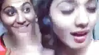 هذه الفتاة تحب عمل لسان عميق وأصابع