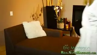 صالة تدليك آسيوية تتحول إلى جلسة جماع صريحة