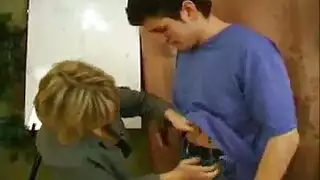 يدخل ويشمل هدمها وينكها