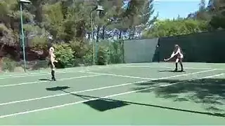 فتحات شرج مراهقات تأخذ قضيبًا ضخمًا