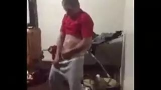 ‫فاجرة الحافلة تُدمر في جلسة نيك علنية‬