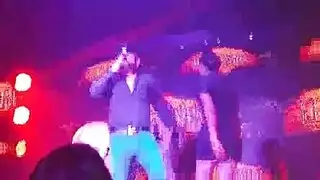 مواد إباحية لعاهرة ناضجة بكامل frontal