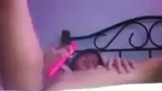 فتاة هاوية horny تمنح deep throat خبير لغريب