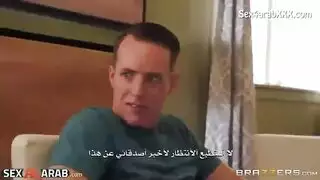 يقذف بداخل كسها