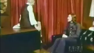 فيلم أجنبي كلاسيكي: طالبات مشاغبات يمارسن الجنس من أجل الدرجات