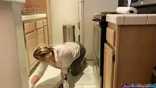 حادث مطبخ زوجة الأب يتحول لوضعية كلابية عنيفة