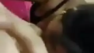 سحاقيات عربيات ساخنات: لعق وألعاب مثيرة