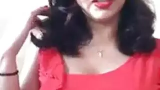 انك حلقها بعمق حتى يشحن هاتفها بالكامل