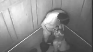 كاميرا تجسس في غرفة سرية تسجل أوضاع شرجية وثلاثية للفتيات