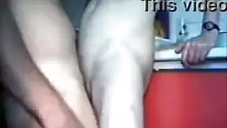 العراقية شهد ممتلئة الصدر تأخذ قضيبًا ضخمًا في جنس عنيف