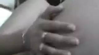 بدويات ساخنة تستقبل عدة قضبان في الخارج