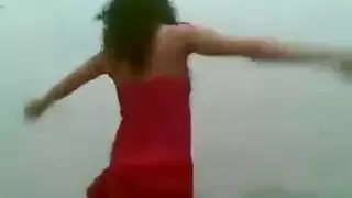 الرقص لإثارة شهوته قبل وضعية الكلب الإباحية