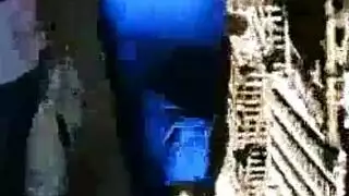 عربية مثيرة ذات أثداء عملاقة تم تصويرها وهي تهز مؤخرتها الكبيرة