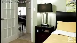 اخ يهيج على أخته في الحمام