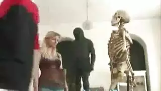 تفريق الأرداف التونسية عرض مقرب للفرج والمؤخرة