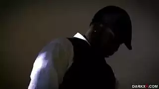 الايطالية أمي بصاق طوق