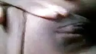 كس نازف يُدق بقوة هزات عنيفة