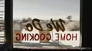 شقيقتان محجبتان تتشاركان قضيب السائق في مشهد إباحي