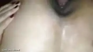 صديقة عربية تمص بعمق قبل جنس شرجي عنيف