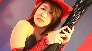 أميرات ممتلئات الجسم يُضربن بقضيب أسود ضخم