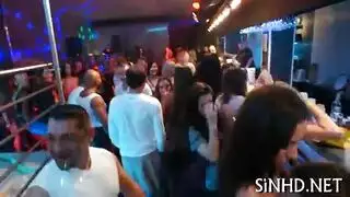 مهبل عذراء دمر في أول جماع مكثف