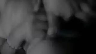 جلسة جماع شرجي مكثفة مع جينا راين عنيف وعميق