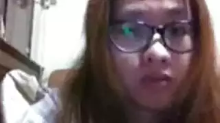 عاهرة ناضجة تتوسل للسائل المنوي على مكياجها